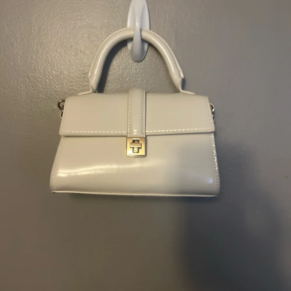 H&M purse - Glossy Cream Mini Bag - Goldtone Hardware Convertible Strap - Picture 2 of 10